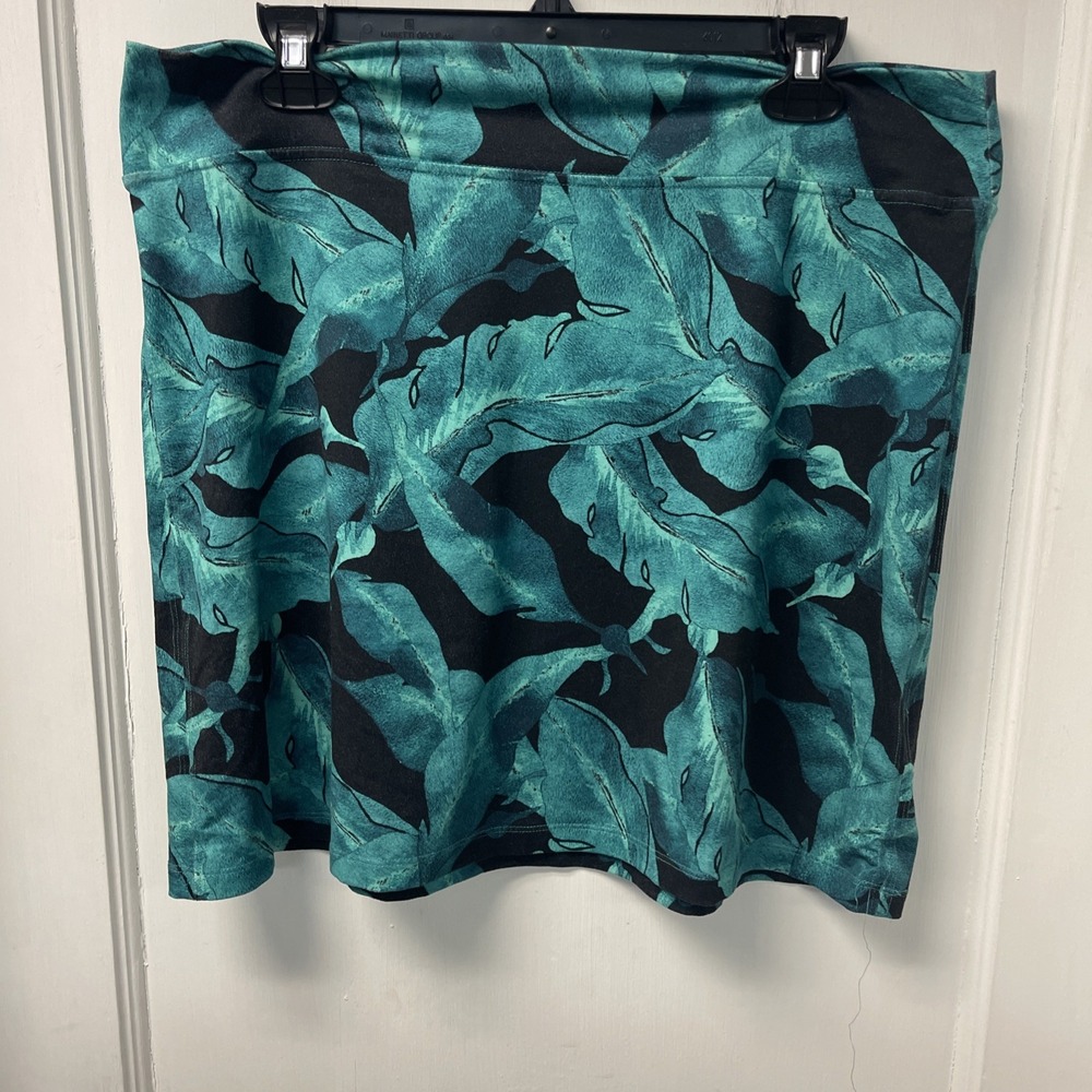 Patagonia Skirt Size Large Green/ Black Leaf Print Women's Pull On Large